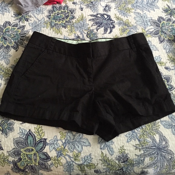 JCrew Size 6 black chinos shorts