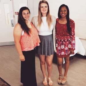 Meet your Posher, Eve