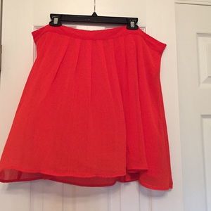 Old navy red flowy skirt size XL