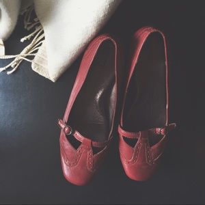 Born red Wingtip shoes