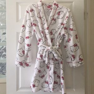 Hello Kitty Bathrobe