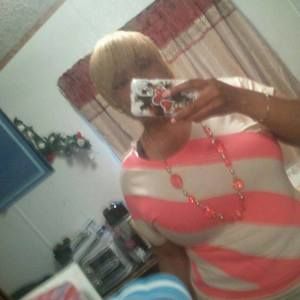 Meet your Posher, Nella