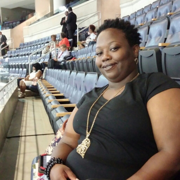 Meet your Posher, Shaday - Picture 1 of 1