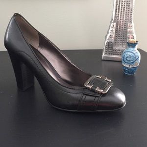 Nine West Buckle Leather Pump in Black