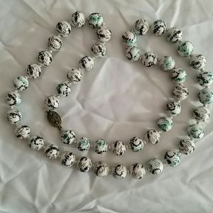 *VINTAGE* Porcelain Bead Necklace