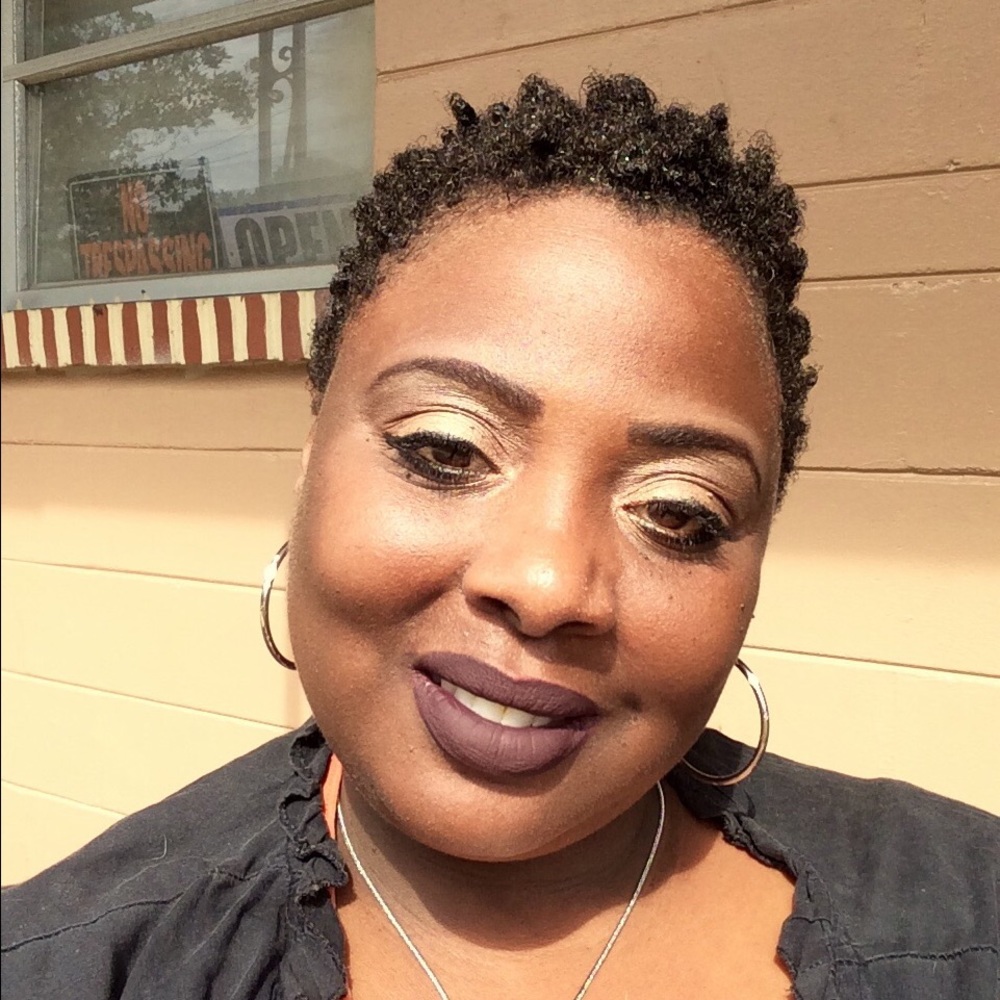 Meet your Posher, Missy