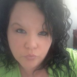 Meet your Posher, Avona