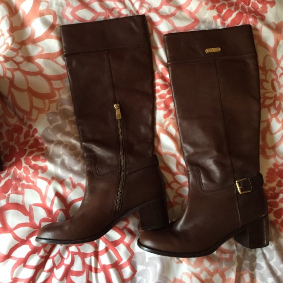 COACH brown boot
