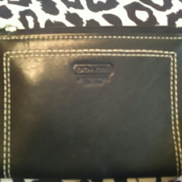 Authentic Coach Wallet - Picture 1 of 3