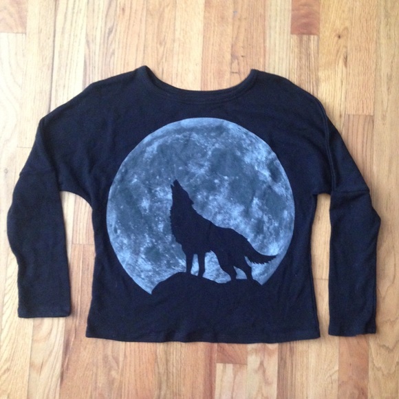 NWOT Howl at the Moon sweatshirt - Picture 1 of 4