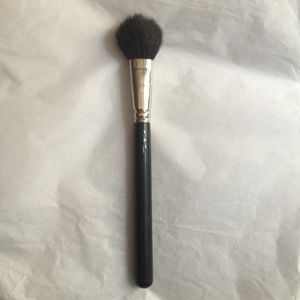 Mac 129 powder/blush brush