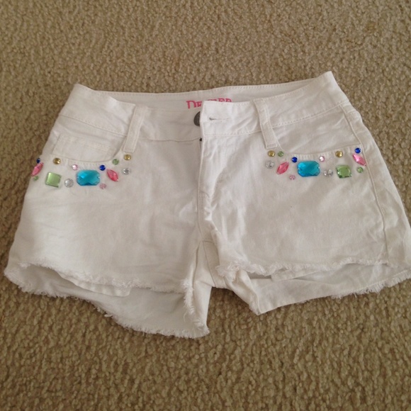 White crystals sz 1 jean shorts