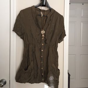 Lovely F.C.N.Y Olive Green Top 🌻