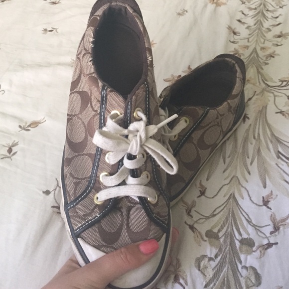 Shoes - Picture 2 of 3