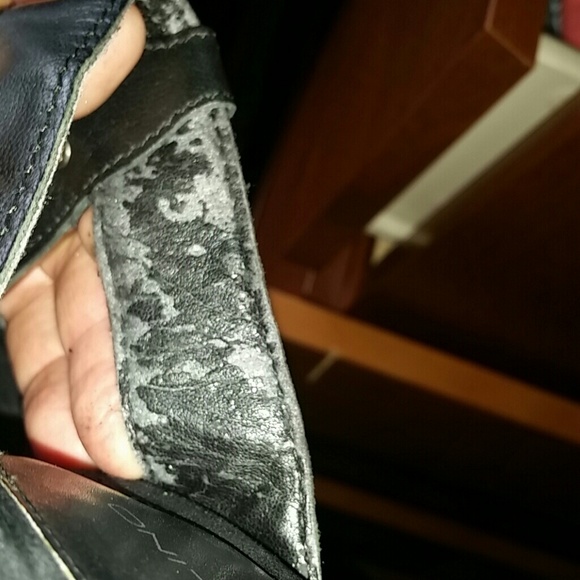 Sandals - Picture 4 of 4