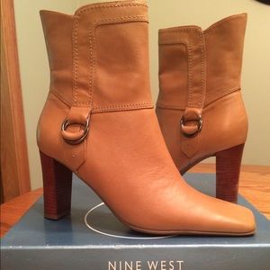 Nine West leather boots. Size 8. New