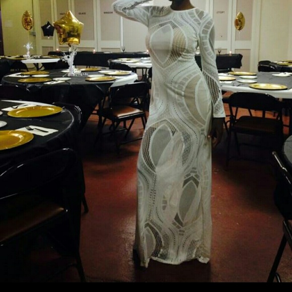 White Lace Dress CUTE ! worn once !!