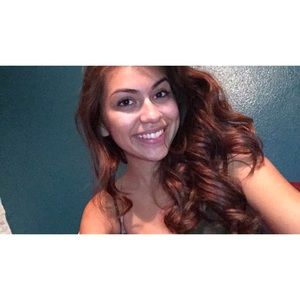 Meet your Posher, Adriana