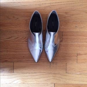 Silver Oxford pointy shoes