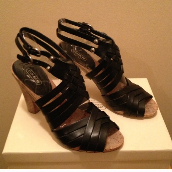 SOLD 😊Coach Adrienne Sandals 10 - Picture 2 of 2