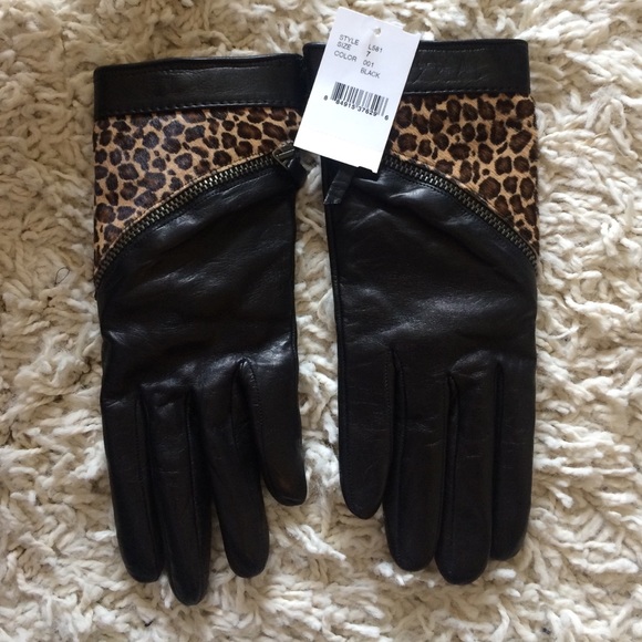 Bloomingdales leather gloves. - Picture 1 of 2