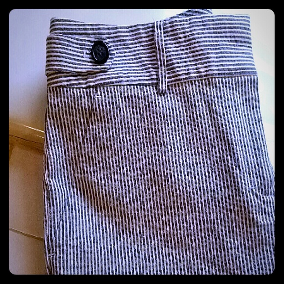 Ann Taylor classic blue & white seersucker shorts.