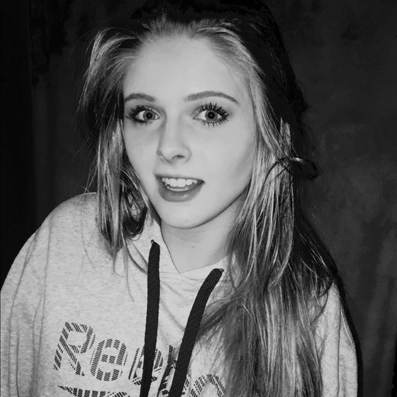 Meet your Posher, Jeana - Picture 1 of 1