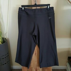 Charcoal gray Nike Dri-Fit Capris