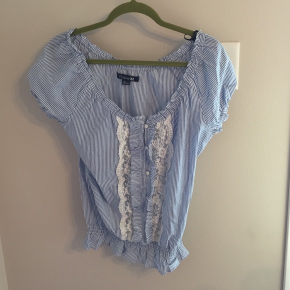 Lacey top