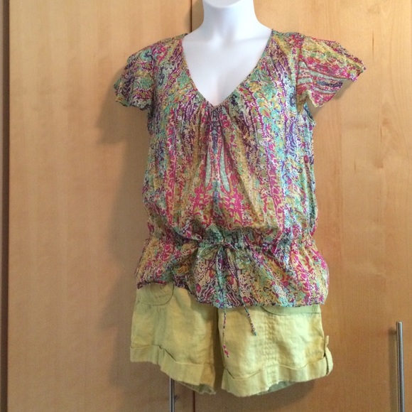 American Living Tops - Cute colorful top