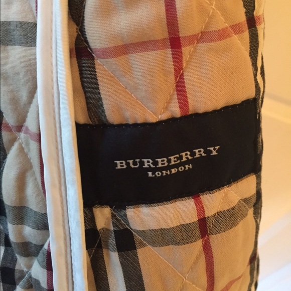Burberry London Quilted Jacket - Picture 2 of 4