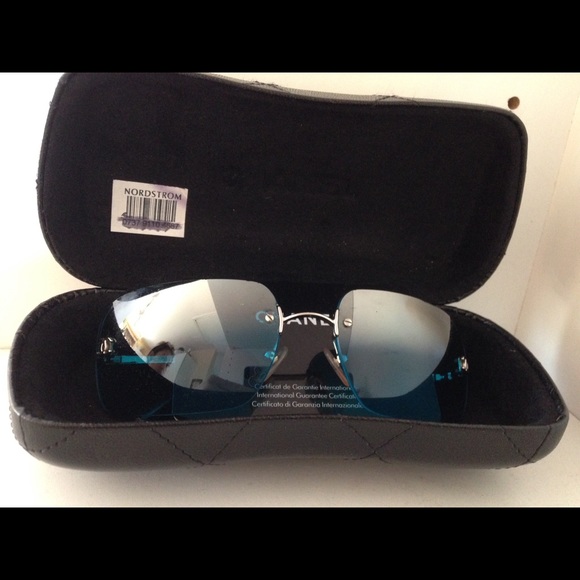 Chanel blue sunglasses in great condition main image 4