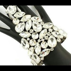 Rhinestone Hand Bracelet