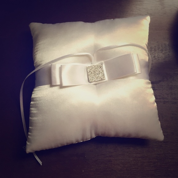 Ring Pillow Ring Bearer Pillow for a Wedding Bride