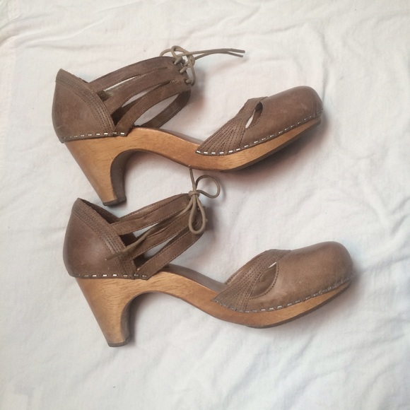 Anthropologie Clogs, size 6.5 (Lucky Penny brand) - Picture 2 of 4