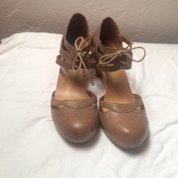 Anthropologie Clogs, size 6.5 (Lucky Penny brand) - Picture 3 of 4