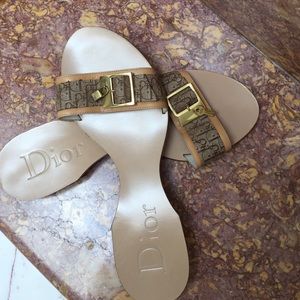 Flat Dior Sandal
