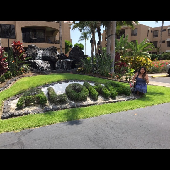 Meet your Posher, Janel ๐โ๐ป๏ธ๐ - Picture 2 of 6