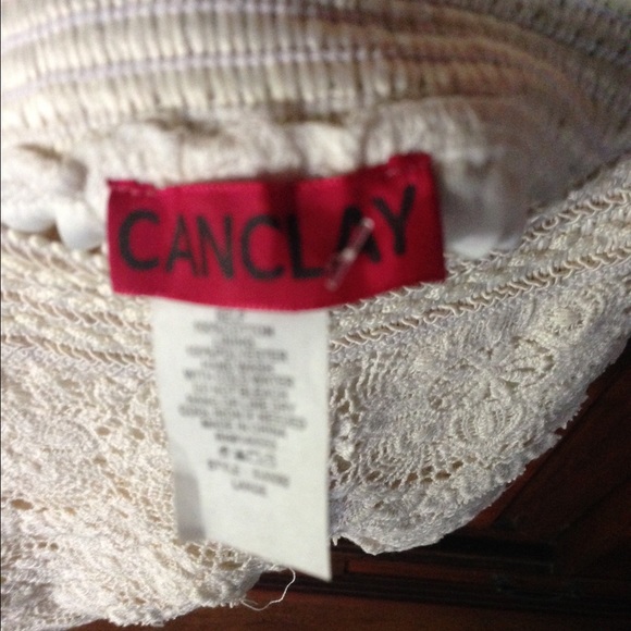 Cream color  lace shorts $6 - Picture 3 of 3