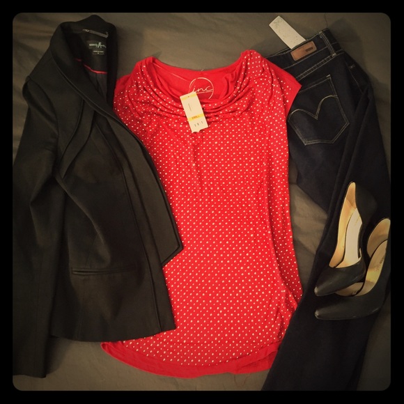 I.N.C Red top- small