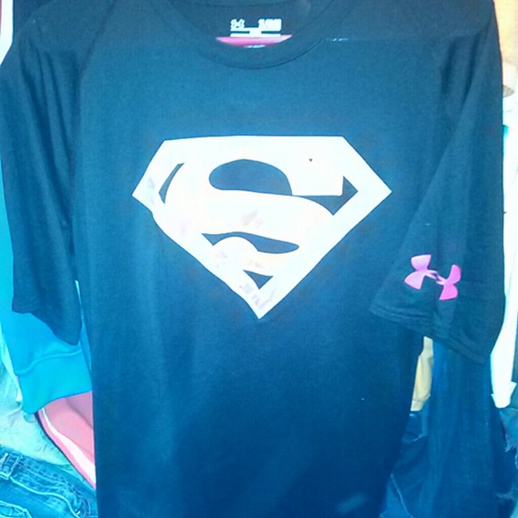 Under Armour Tops - NWOT under armour