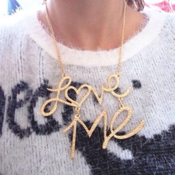 NEW Big gold LOVE ME necklace