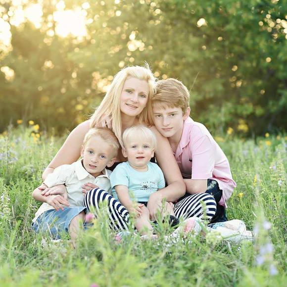 Meet your Posher, Ashley