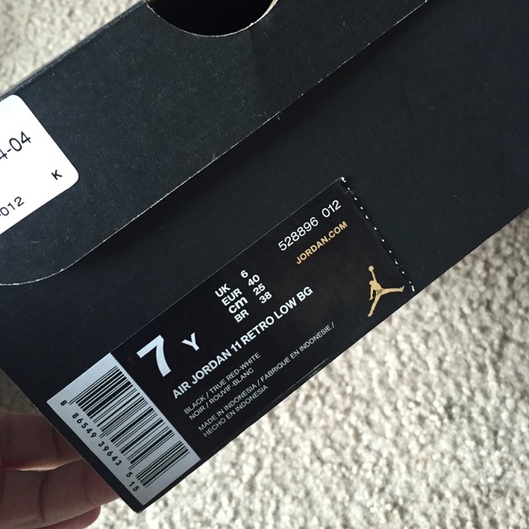 Brand new bred 11 lows sz 7 - Picture 2 of 2