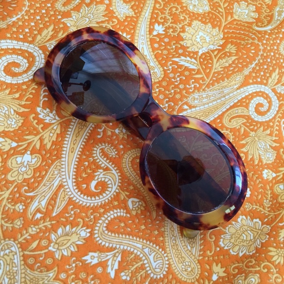 Persol Accessories - Persol Tortoise Sunglasses NWOT Persol Accessories - Persol Tortoise Sunglasses NWOT