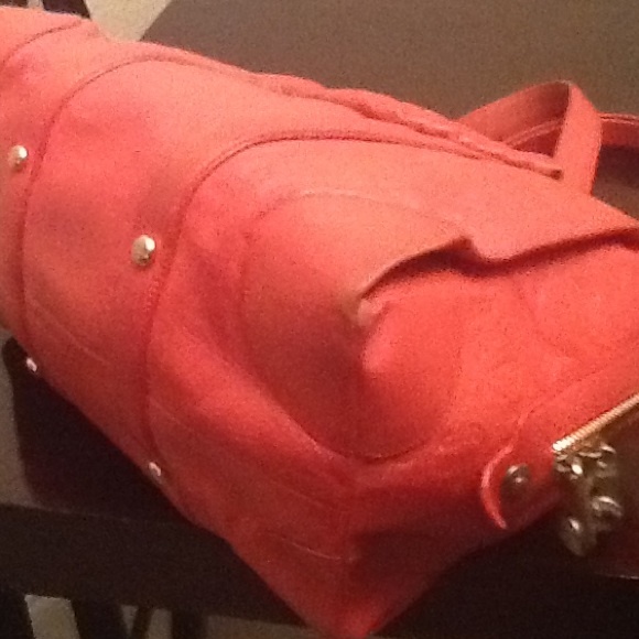 Handbag - Picture 3 of 4