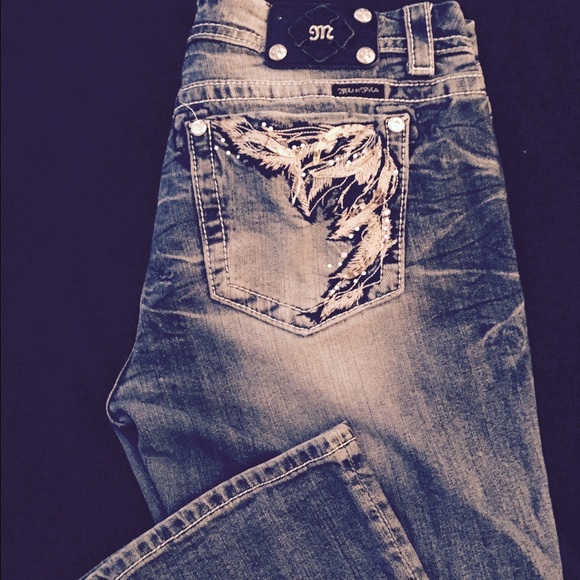 Miss Me jeans.. Gently used. Size 31, inseam 33"💖