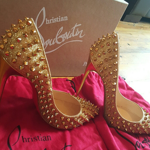 Christian Louboutin shoes. - Picture 3 of 4