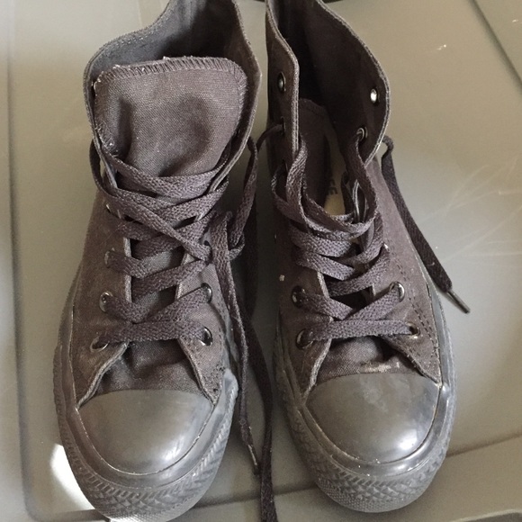 Black high top converse