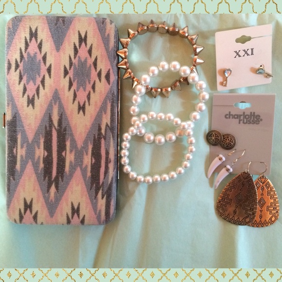 Accessory bundle! Wallet, bracelets, earrings